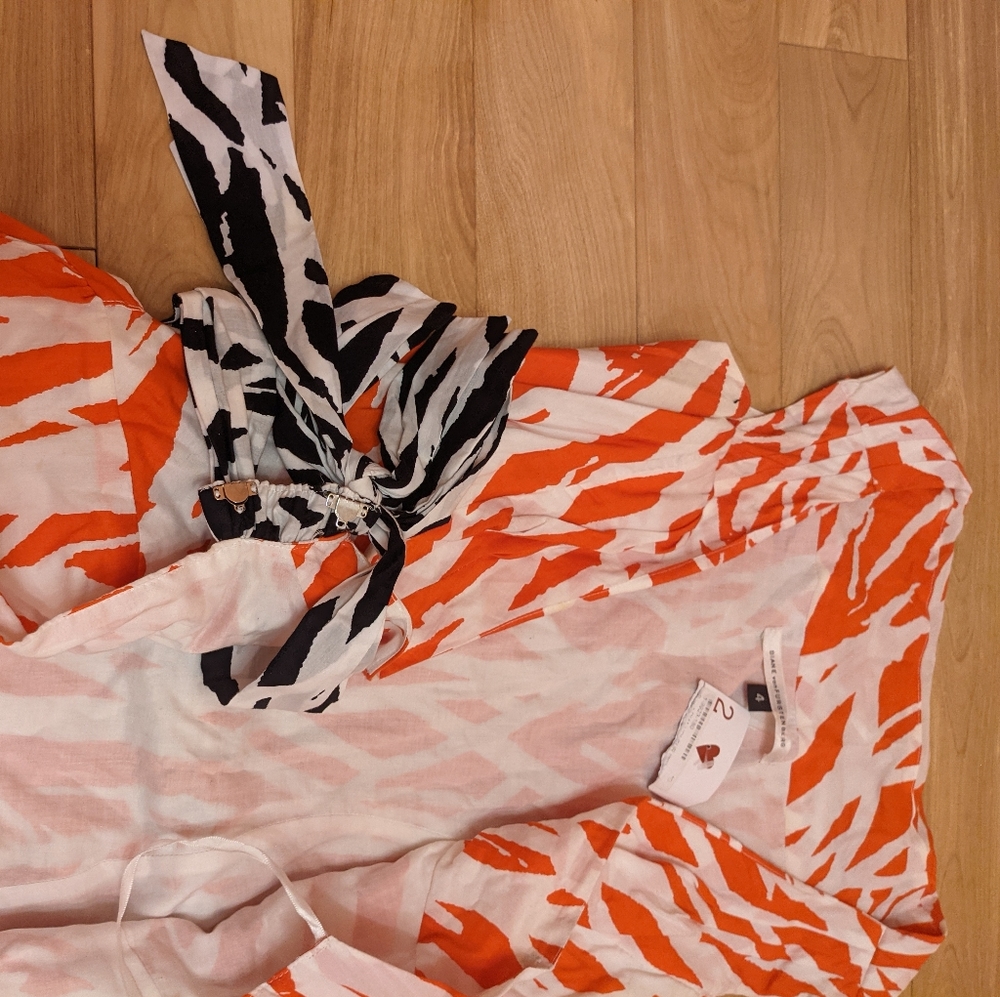 DVF Red Pattern Dress - Picture 4 of 10